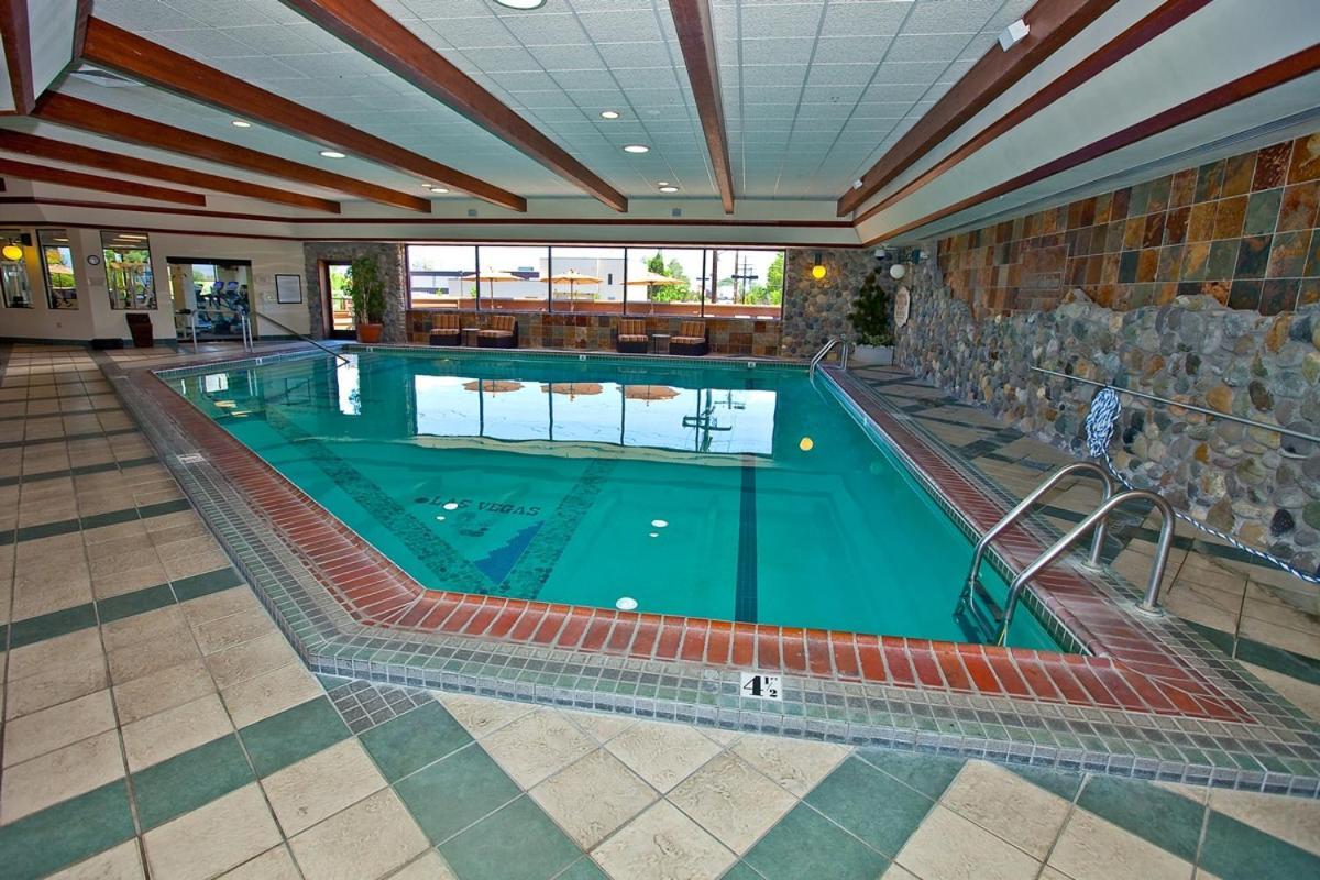 Carson Valley Motor Lodge And Suites Minden Exterior photo